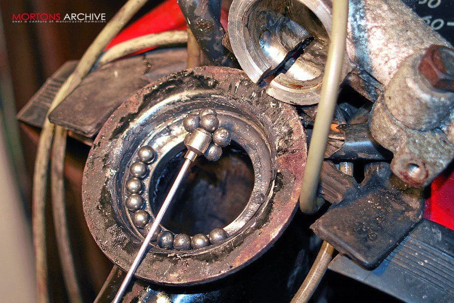 Steering head bearings Classic Bike Hub