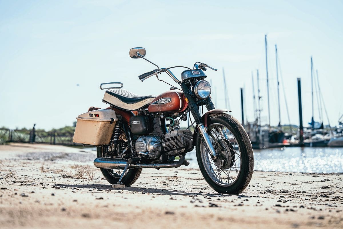 Unleash The Beast The Untold Story Of The Mythical 350 Sprint Harley Davidson