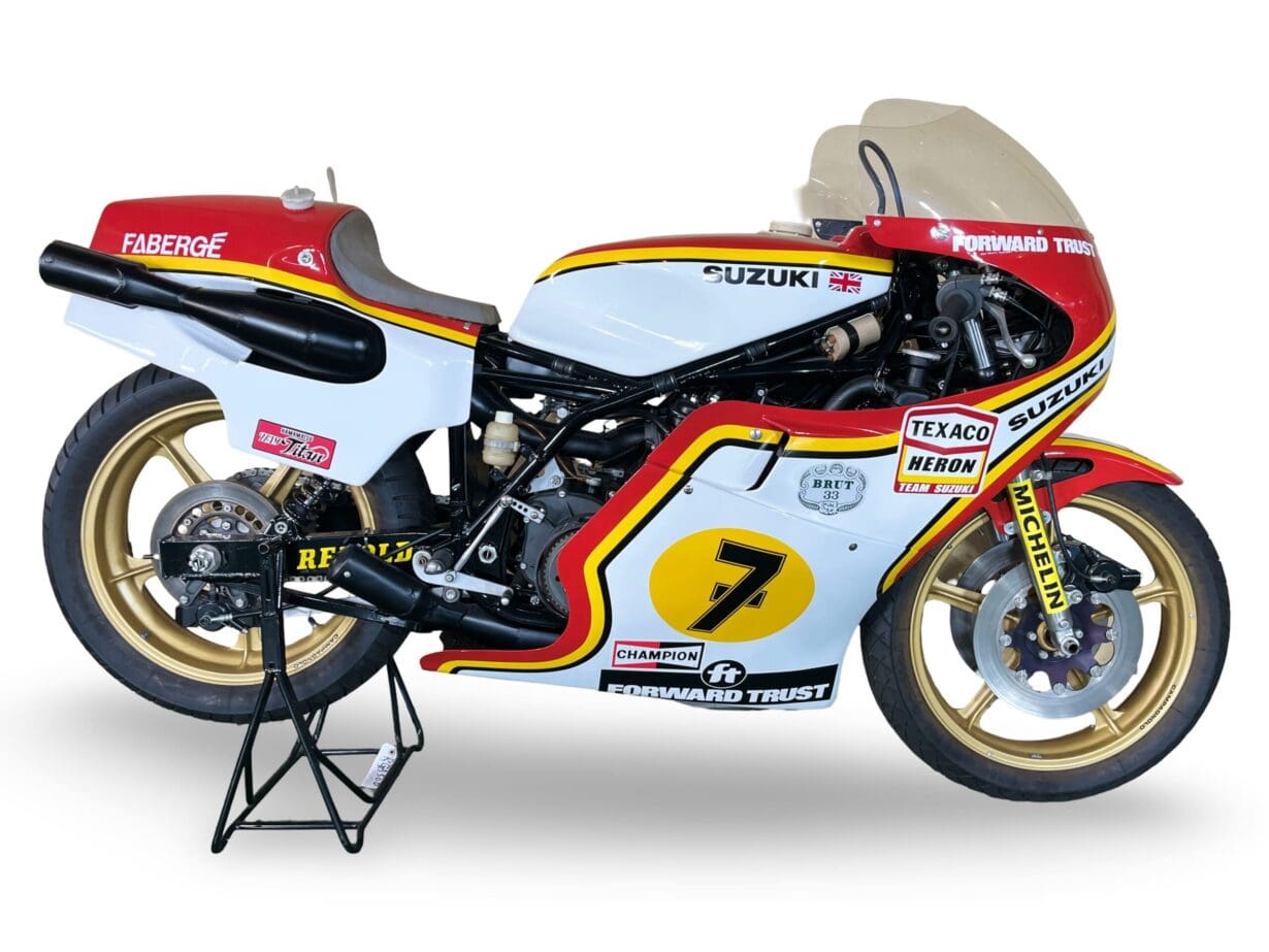 メル82243）Suzuki XR14 •B.Sheene•GP 1975 Ex-Barry Sheene 1977 Suzuki RG500 XR14 Grand Prix Machine to